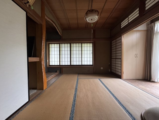 敷地1000㎡超！自然に包まれる古民家平家の和室