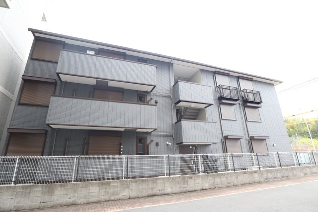 RETOLIA瓦口CREST