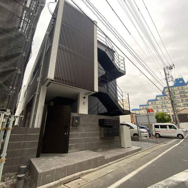 メルディア西新井本町の外観