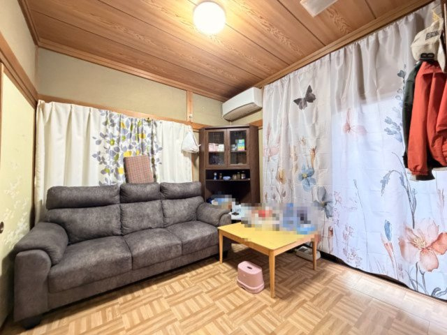 【居間・リビング】 | 本庄市千代田　中古戸建