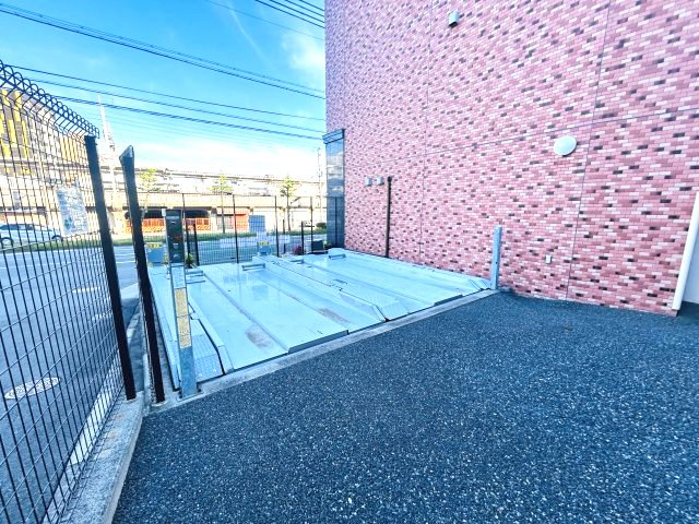 ララプレイス三宮東アスヴェルの駐車場