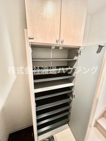 ウェルゲートサウスの収納|天井高シューズBOX