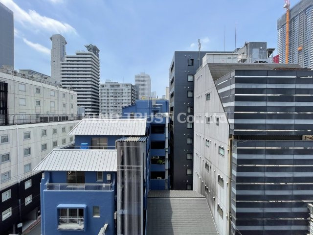 ファーストフィオーレ東梅田の外観