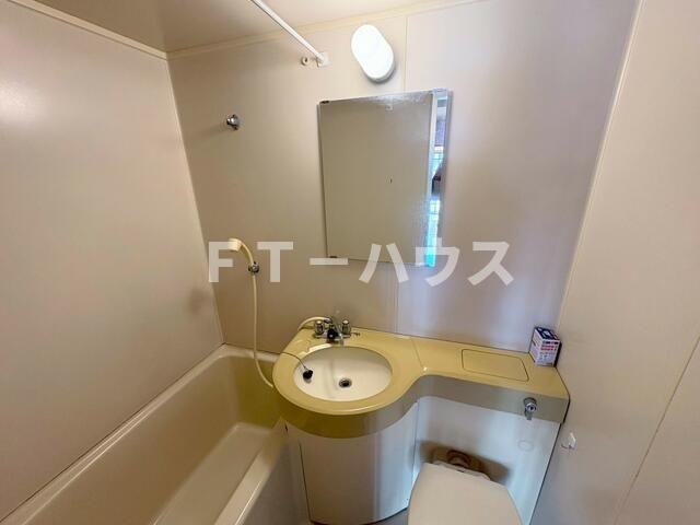 グランドール川秋の浴室
