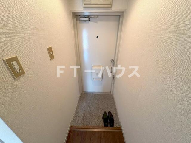 グランドール川秋の玄関