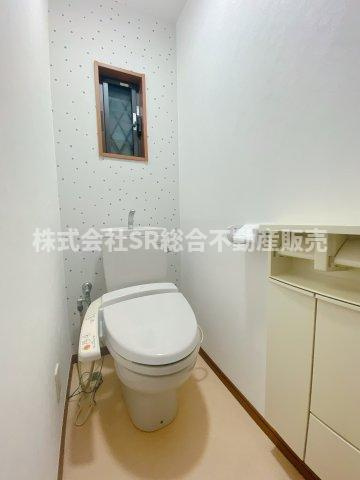 俊徳町5丁目中古戸建のトイレ|温水洗浄便座もございます♪