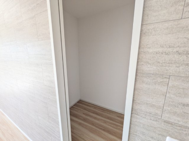 守谷市本町　10期　新築戸建ての収納|リビングには家族で使えるシェアクローゼット付き♪
