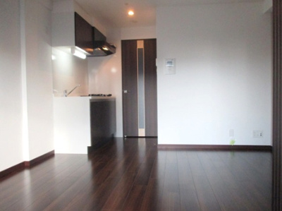 【居間・リビング】 | レオングラン新大阪レジデンス | 明るく綺麗なお部屋です
