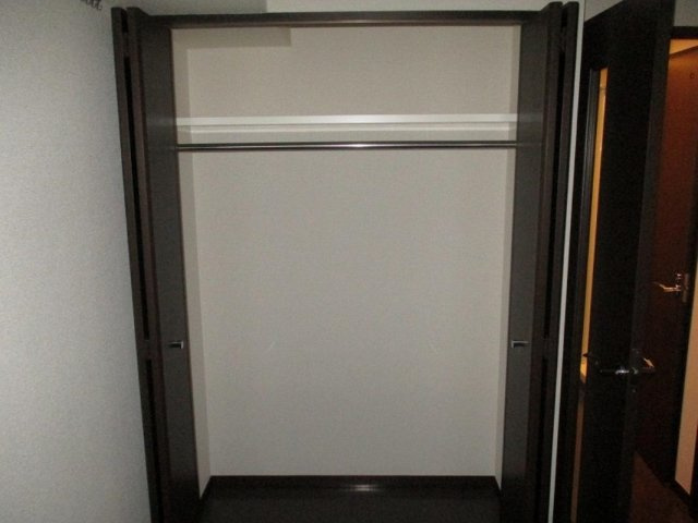 ヴェルト柿の木坂の収納|クローゼット