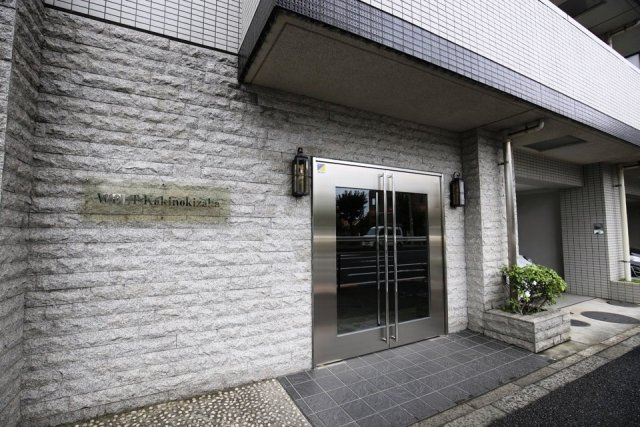 ヴェルト柿の木坂のエントランス
