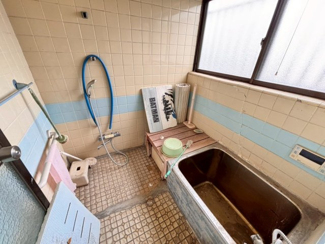 下妻市平沼　古民家風　中戸建ての浴室