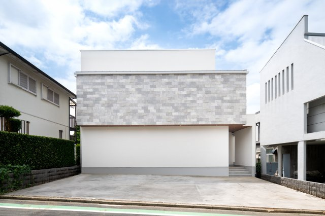 美しが丘に住まうゆとりと質を極めた邸宅◇土地７０坪・建物５５坪◇カースペース並列３台