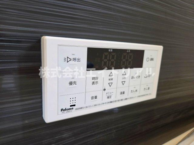 美濃加茂市森山町　第4　新築戸建　全4棟の発電・温水設備|給湯パネル
