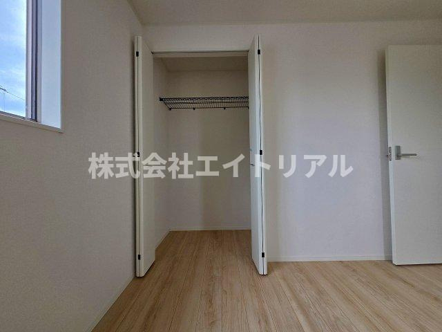美濃加茂市森山町　第4　新築戸建　全4棟の収納|2階　洋室5.2帖　西