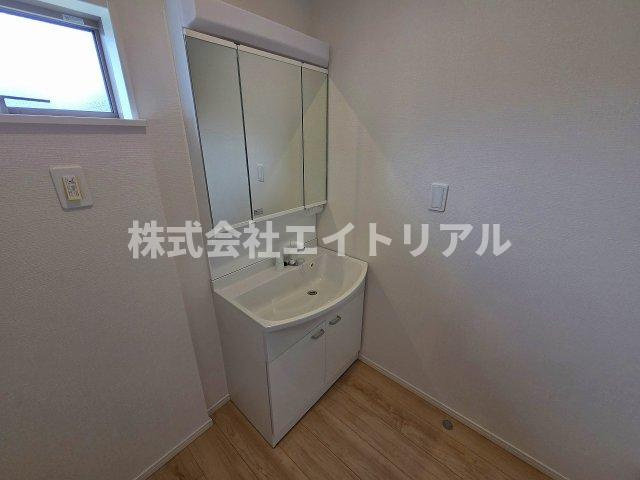 美濃加茂市森山町　第4　新築戸建　全4棟の独立洗面台|1階