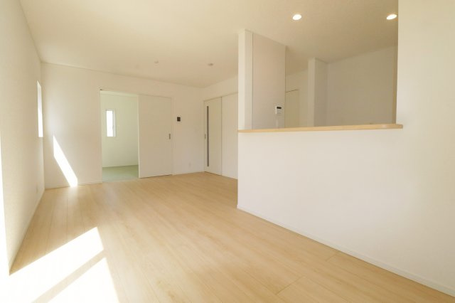 岩瀬郡鏡石町境第５　　　１号棟　　　鏡石第１小学校、鏡石中学区の居間・リビング|※同社施工例
