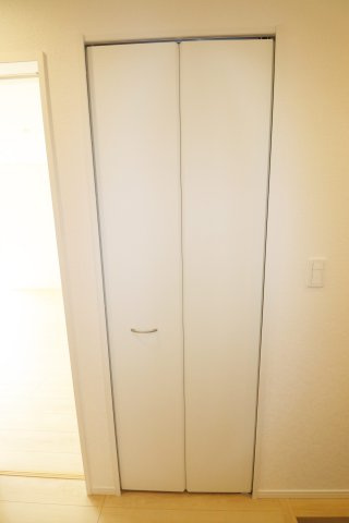 岩瀬郡鏡石町境第５　　　１号棟　　　鏡石第１小学校、鏡石中学区の収納|※同社施工例
