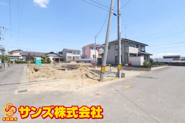 岩瀬郡鏡石町境第５　　　１号棟　　　鏡石第１小学校、鏡石中学区の外観|南西側から見た区画全体♪