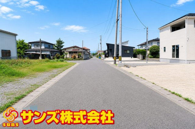 岩瀬郡鏡石町境第５　　　１号棟　　　鏡石第１小学校、鏡石中学区の外観|南側前面道路