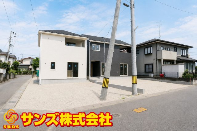 岩瀬郡鏡石町境第５　　　１号棟　　　鏡石第１小学校、鏡石中学区の外観|南西側から見た区画全体♪