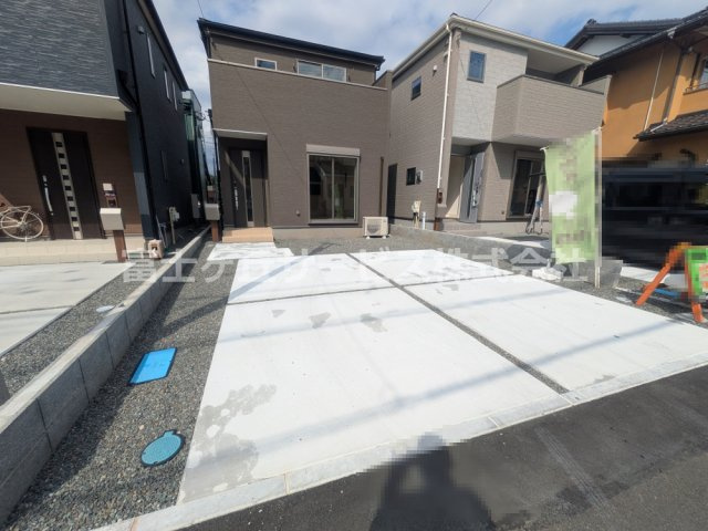 【駐車場】 | 駿東郡清水町徳倉 3期 新築一戸建て 1号棟 | 車をお持ちの方に嬉しい駐車場付きの物件です