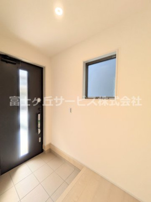 【玄関】 | 駿東郡清水町徳倉 3期 新築一戸建て 1号棟 | 毎日通る玄関はこちらです