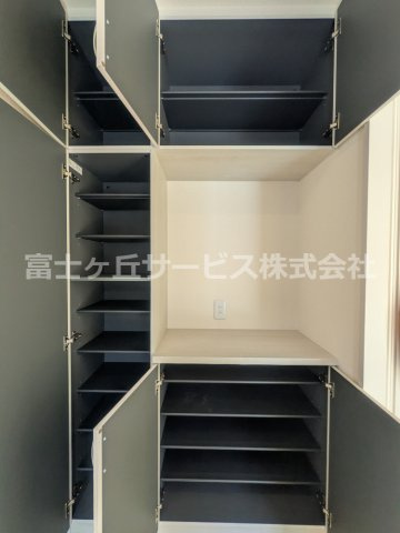 【収納】 | 駿東郡清水町徳倉 3期 新築一戸建て 1号棟 | 玄関収納です