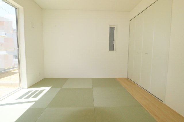 郡山市大槻町字林ノ東　　　２号棟　　　開成小学校、郡山第１中学区の和室