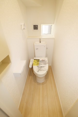 郡山市大槻町字林ノ東　　　２号棟　　　開成小学校、郡山第１中学区のトイレ