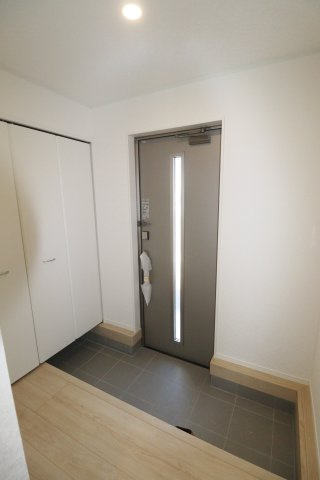 郡山市大槻町字林ノ東　　　２号棟　　　開成小学校、郡山第１中学区の玄関