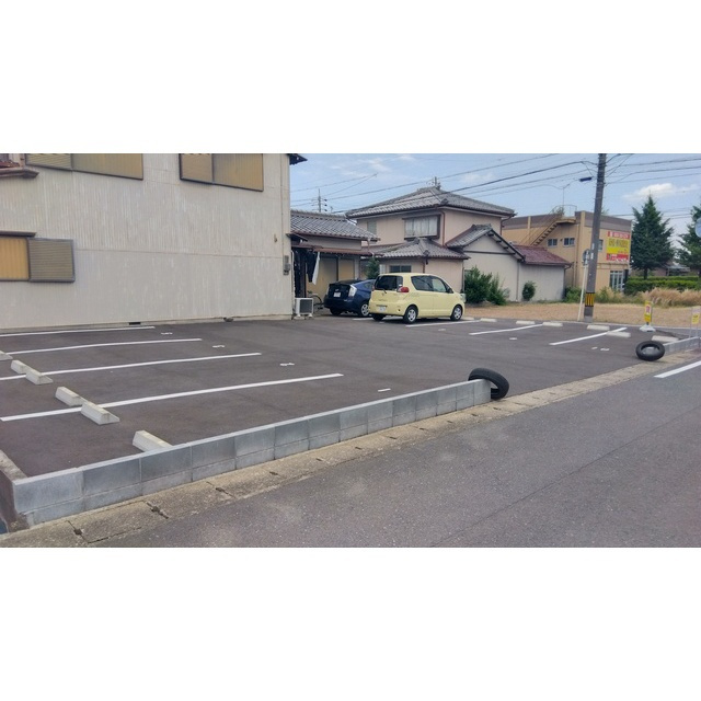 六条東石榑駐車場の駐車場