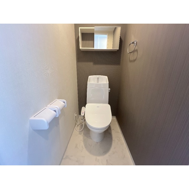 岐阜市西鶉１丁目のアパートのトイレ