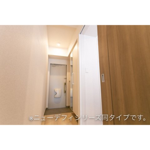 岐阜市西川手１丁目のアパートの玄関