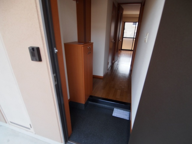 ビューハイム安の森の玄関