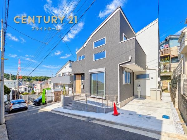 横浜市旭区今宿町の新築一戸建の外観|堂々と完成しました！いつでもご案内可能です！
お車でご自宅まで送迎承ります。
