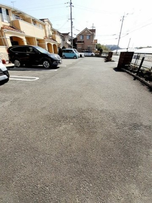 【駐車場】 | トレ　テゾーロ