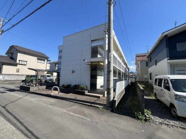 レオパレスグランドカメリアの外観
