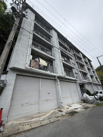 松本マンションの外観
