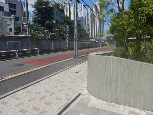 プラウドタワー目黒MARCのその他|前面道路