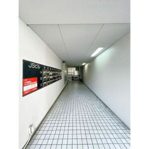 JSビルのロビー