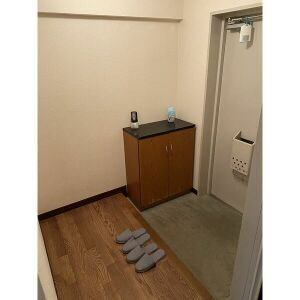 JSビルの玄関