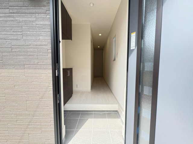 高石市取石3丁目　新築分譲住宅の玄関