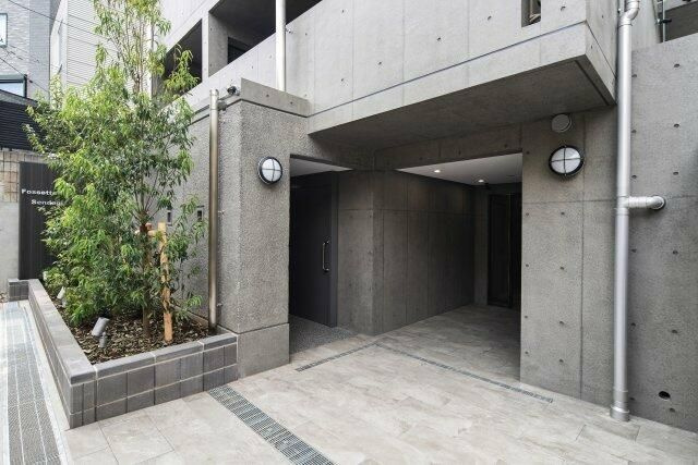 フォセット千駄木のエントランス