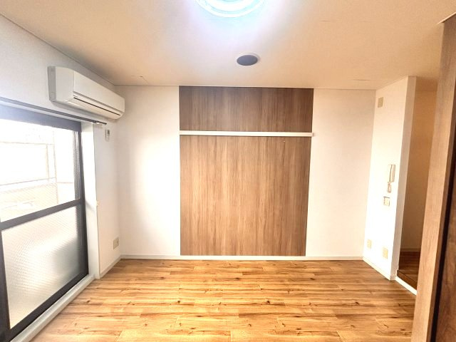 フローレス岡本の寝室