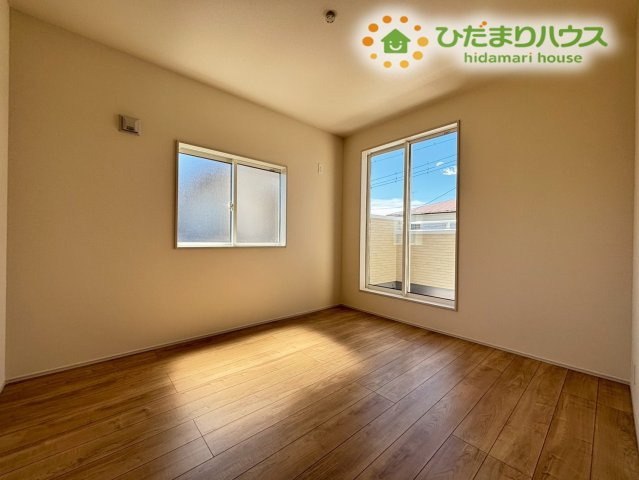 深谷市上柴町東5丁目　新築一戸建て　ブルーミングガーデン　01の洋室