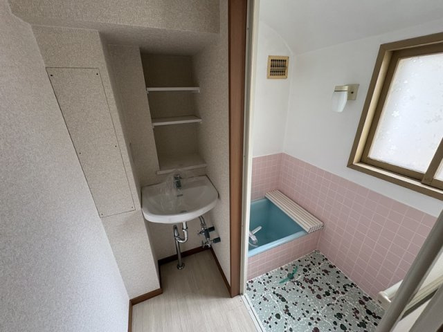 高田アパートの浴室