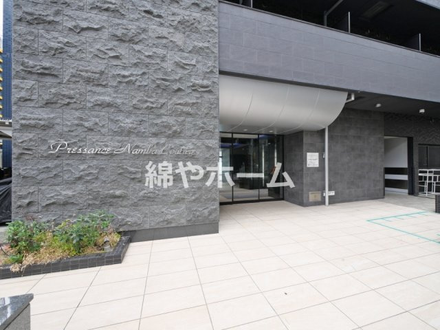 プレサンス難波クチュール のエントランス|落ち着いたエントランスです