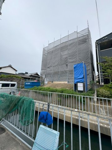 ピレーネ一津屋 