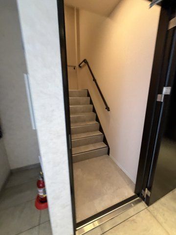 クレール西多聞のエントランス