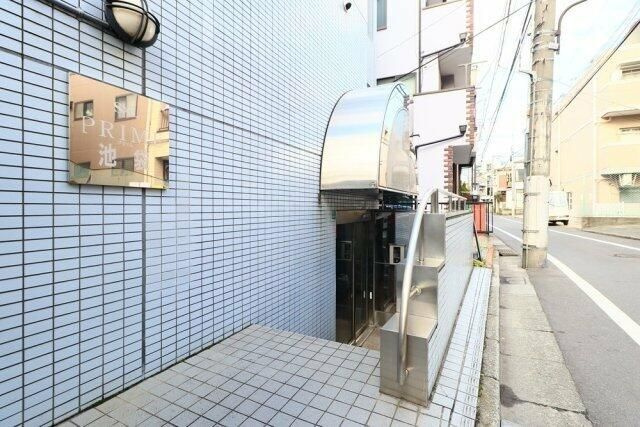 プライム池袋のエントランス